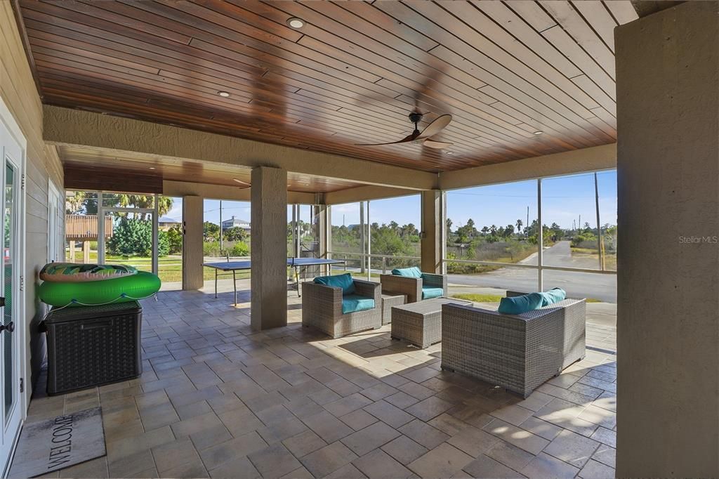 На продажу: $989,000 (3 спален, 3 ванн, 2044 Квадратных фут)