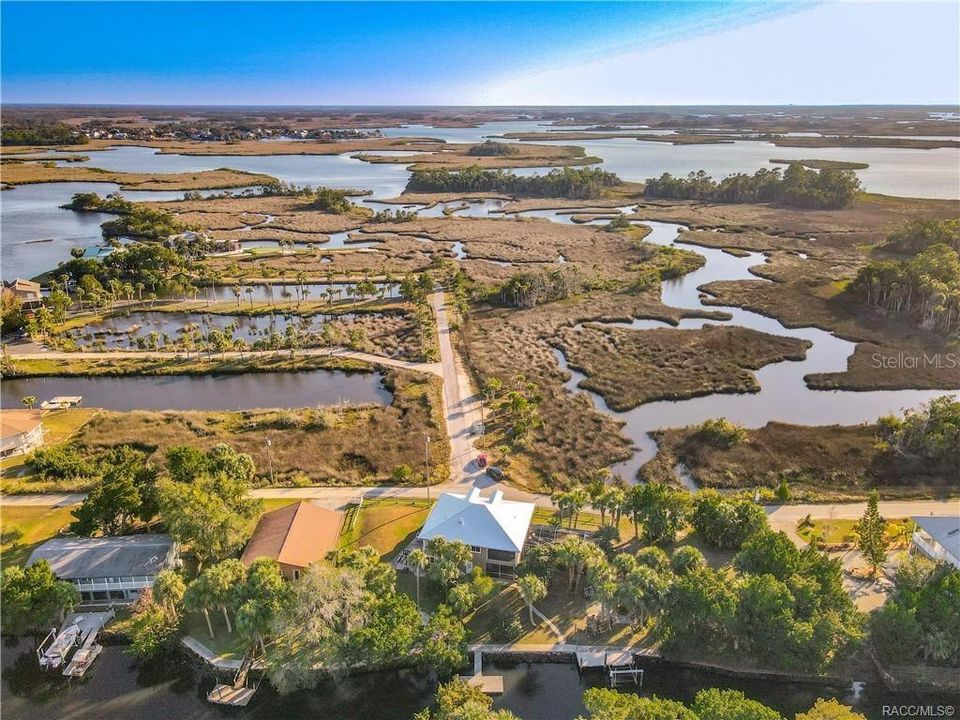 На продажу: $989,000 (3 спален, 3 ванн, 2044 Квадратных фут)