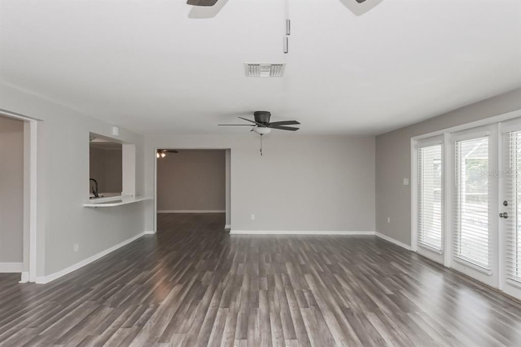 出租: $2,400 (3 贝兹, 2 浴室, 2254 平方英尺)