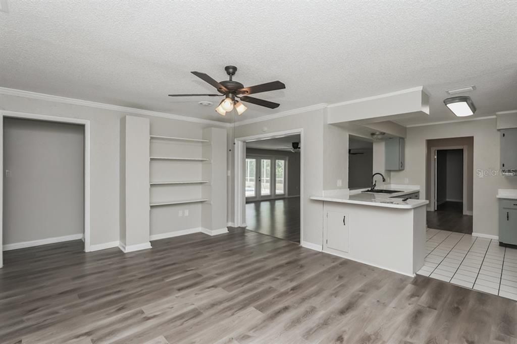 出租: $2,400 (3 贝兹, 2 浴室, 2254 平方英尺)