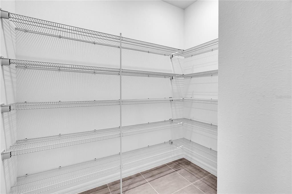 En Renta: $2,300 (4 camas, 2 baños, 2143 Pies cuadrados)