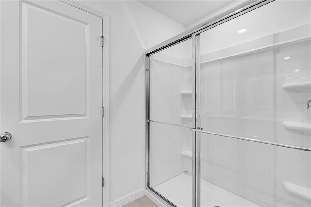 En Renta: $2,300 (4 camas, 2 baños, 2143 Pies cuadrados)