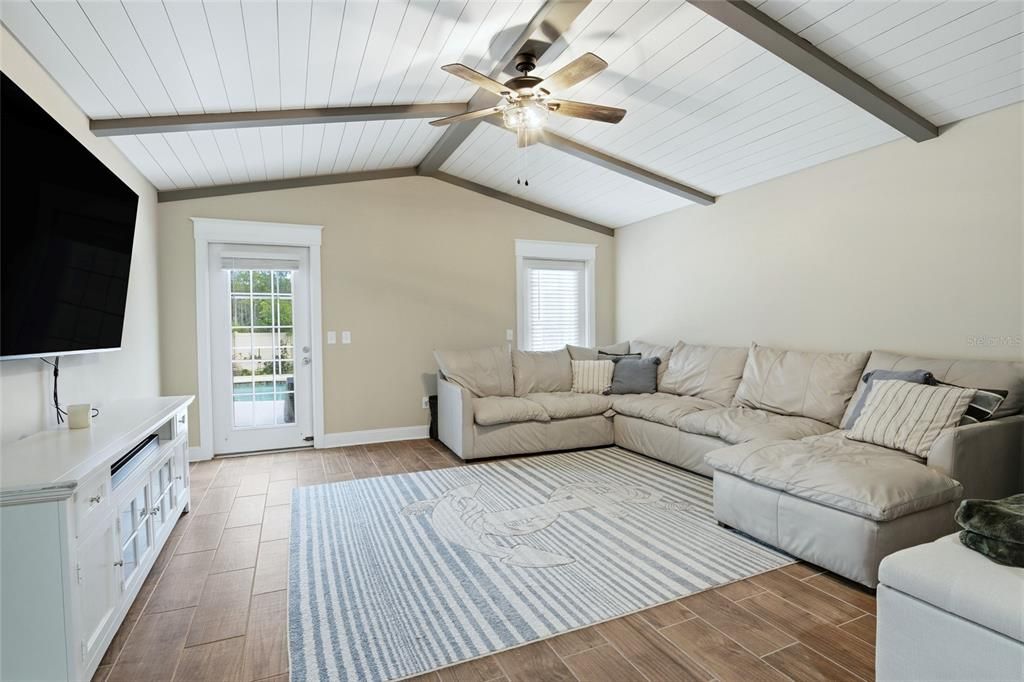 For Sale: $499,000 (3 beds, 2 baths, 2774 Square Feet)