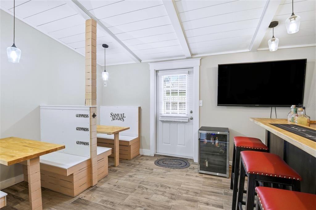 For Sale: $499,000 (3 beds, 2 baths, 2774 Square Feet)