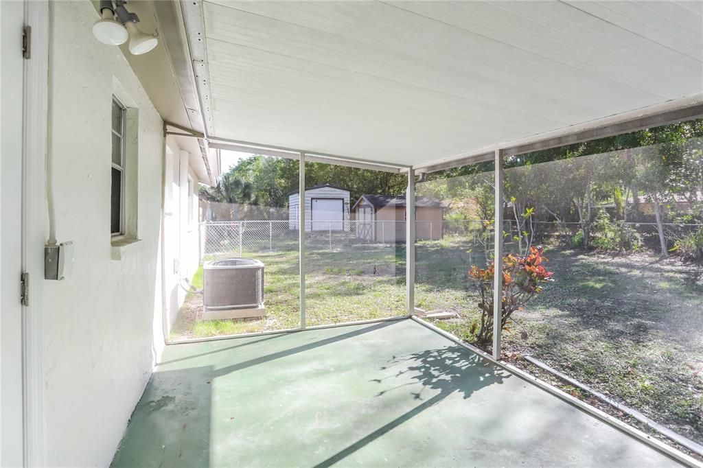 出租: $2,470 (3 贝兹, 1 浴室, 1170 平方英尺)