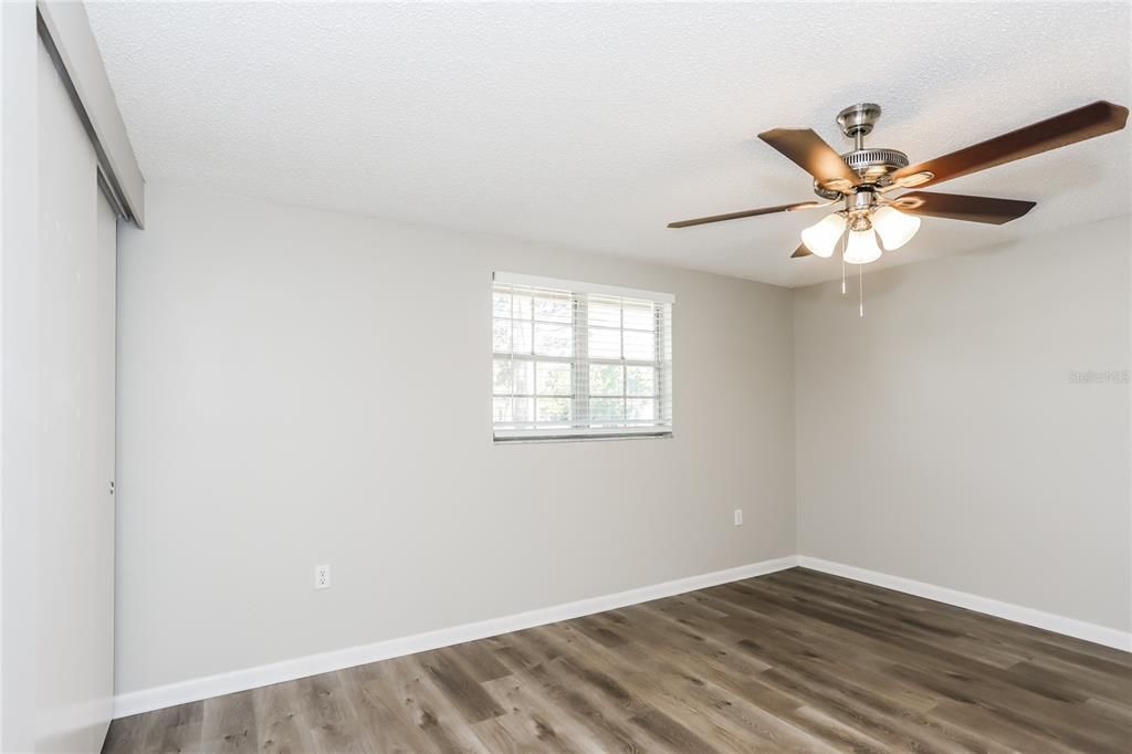 出租: $2,470 (3 贝兹, 1 浴室, 1170 平方英尺)