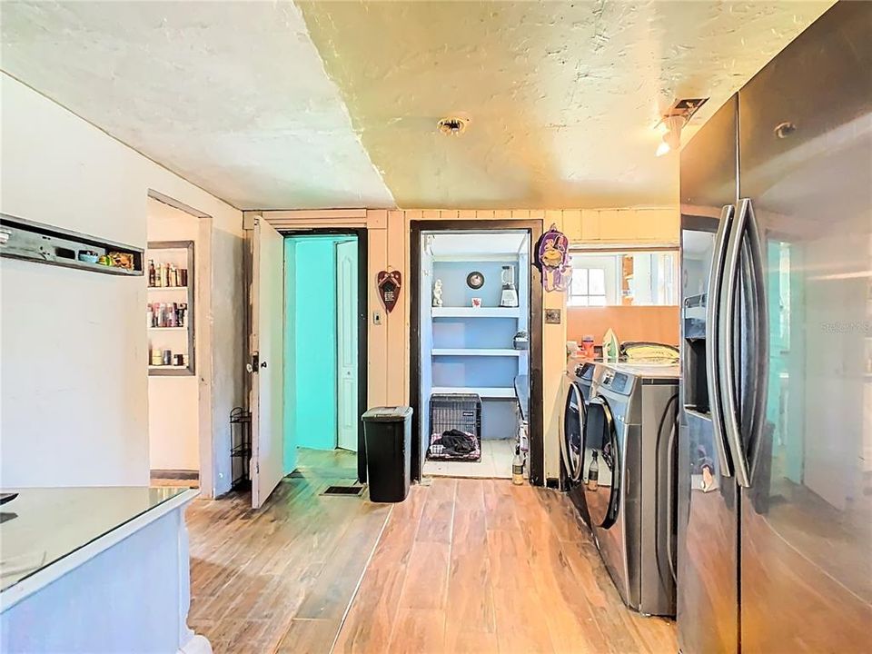 На продажу: $309,999 (5 спален, 2 ванн, 1352 Квадратных фут)