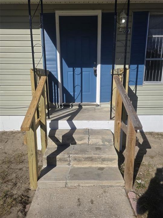 出租: $1,750 (4 贝兹, 2 浴室, 1152 平方英尺)