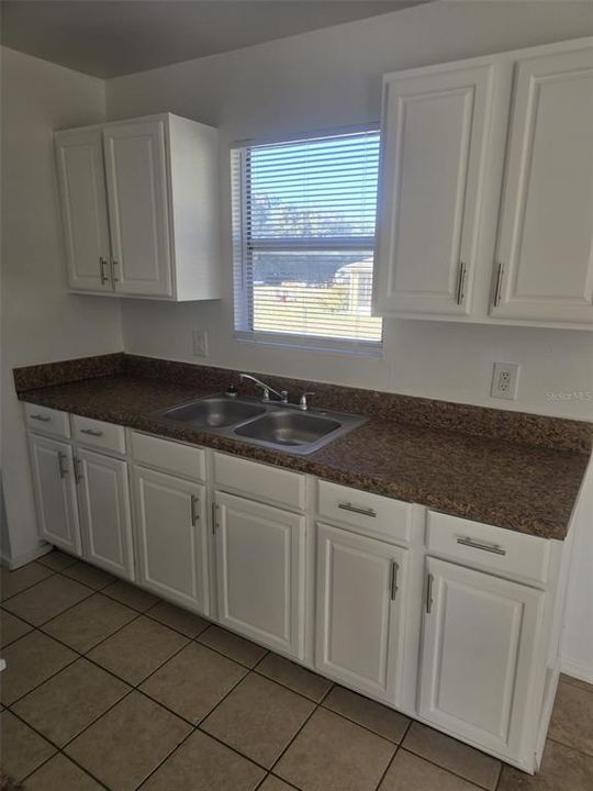 出租: $1,750 (4 贝兹, 2 浴室, 1152 平方英尺)