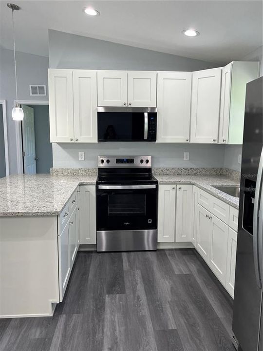 For Sale: $206,900 (3 beds, 2 baths, 1013 Square Feet)