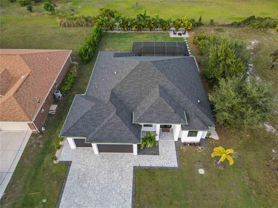 For Sale: $699,900 (3 beds, 3 baths, 2405 Square Feet)