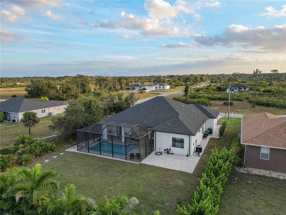 For Sale: $699,900 (3 beds, 3 baths, 2405 Square Feet)