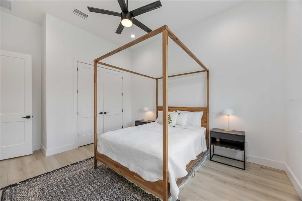 For Sale: $699,900 (3 beds, 3 baths, 2405 Square Feet)