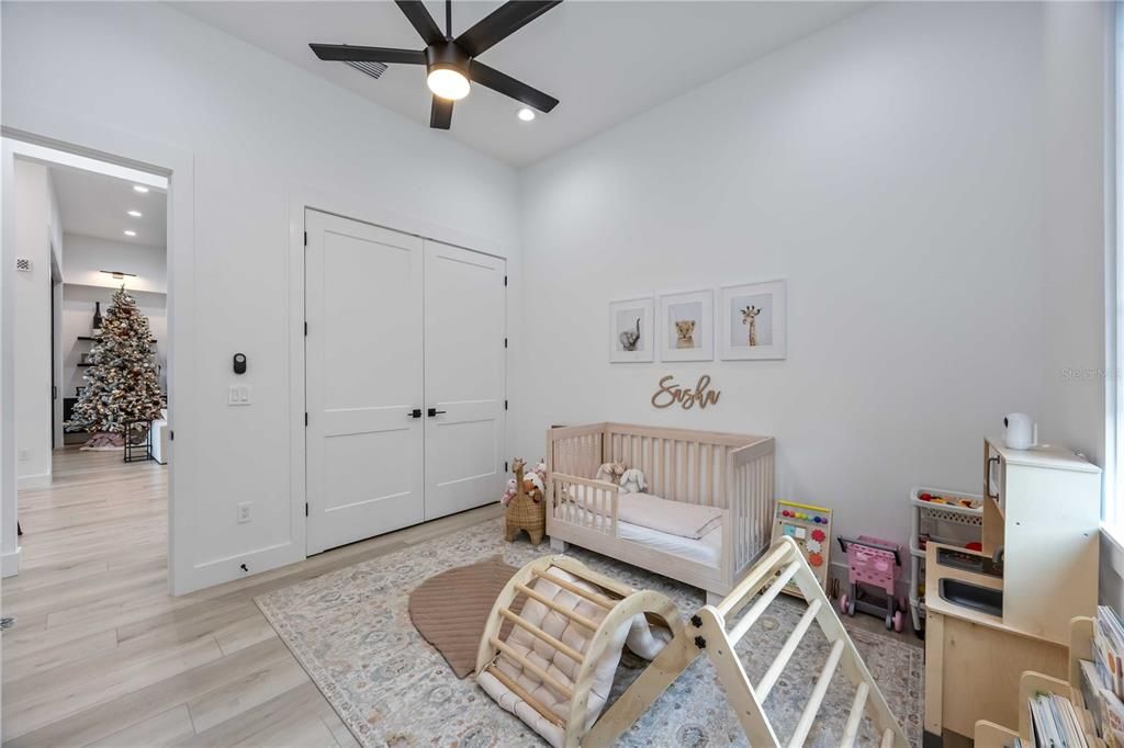 For Sale: $699,900 (3 beds, 3 baths, 2405 Square Feet)