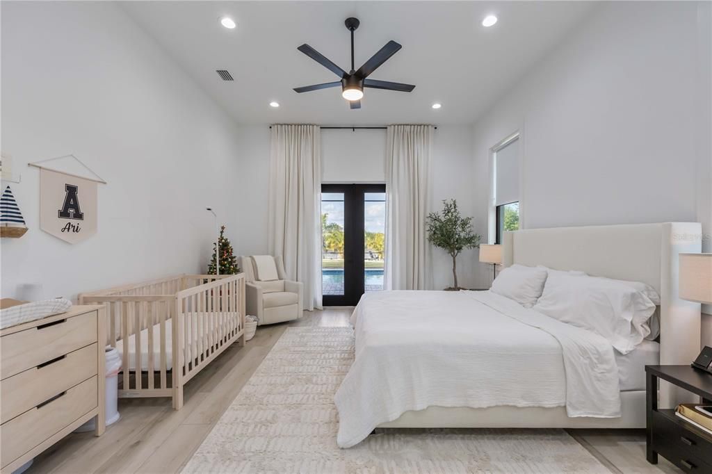 For Sale: $699,900 (3 beds, 3 baths, 2405 Square Feet)