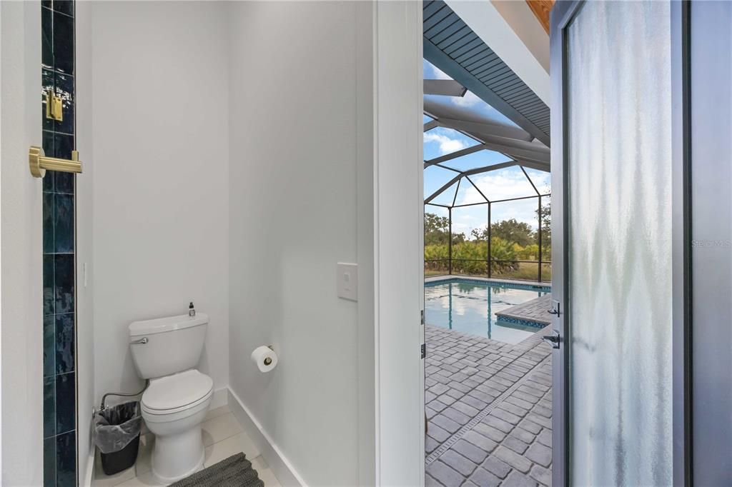 For Sale: $699,900 (3 beds, 3 baths, 2405 Square Feet)