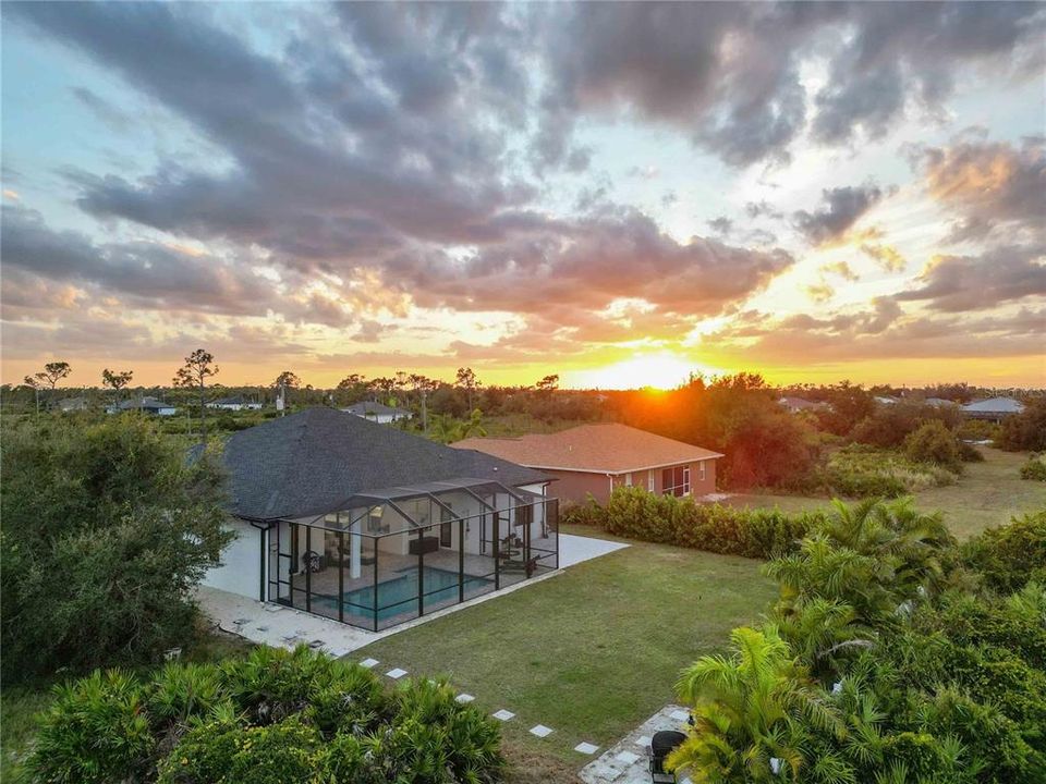 For Sale: $699,900 (3 beds, 3 baths, 2405 Square Feet)