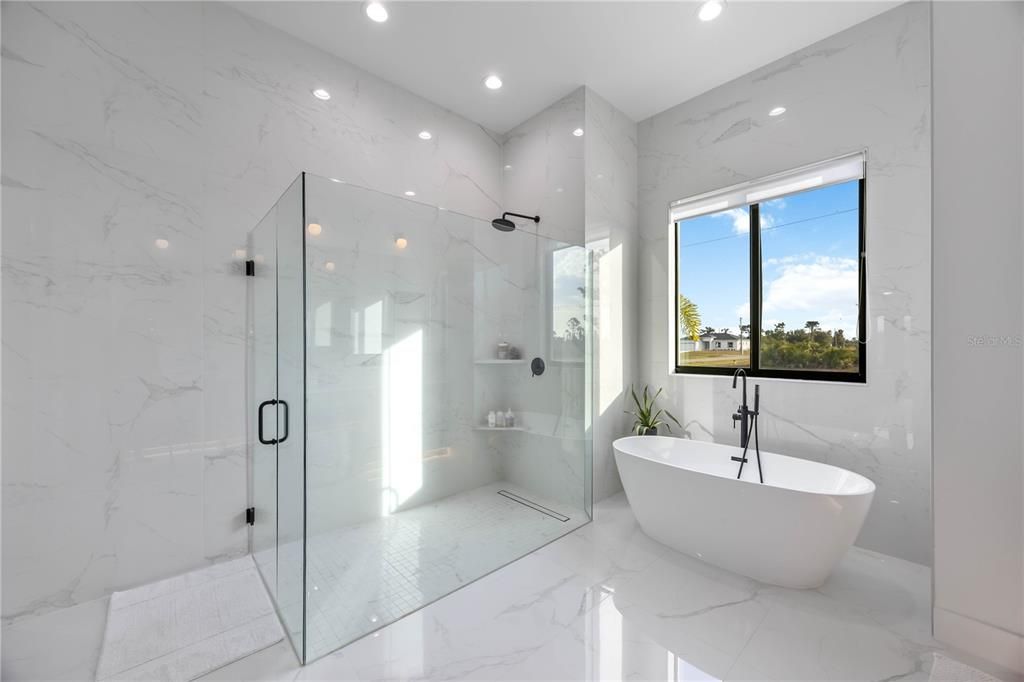 For Sale: $699,900 (3 beds, 3 baths, 2405 Square Feet)