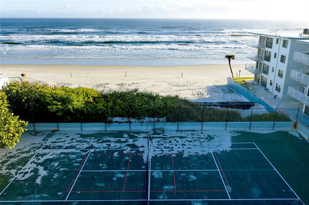 For Sale: $399,950 (1 beds, 1 baths, 860 Square Feet)