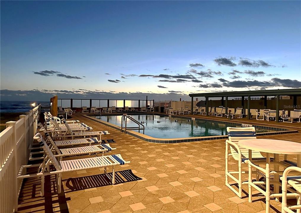 For Sale: $399,950 (1 beds, 1 baths, 860 Square Feet)