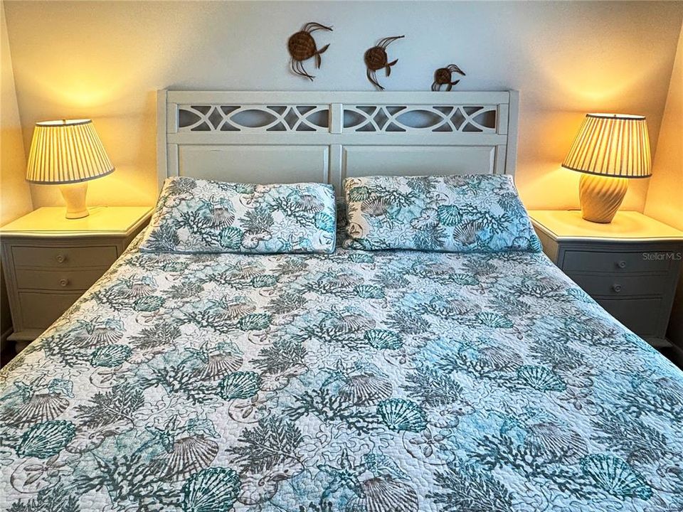 For Sale: $399,950 (1 beds, 1 baths, 860 Square Feet)