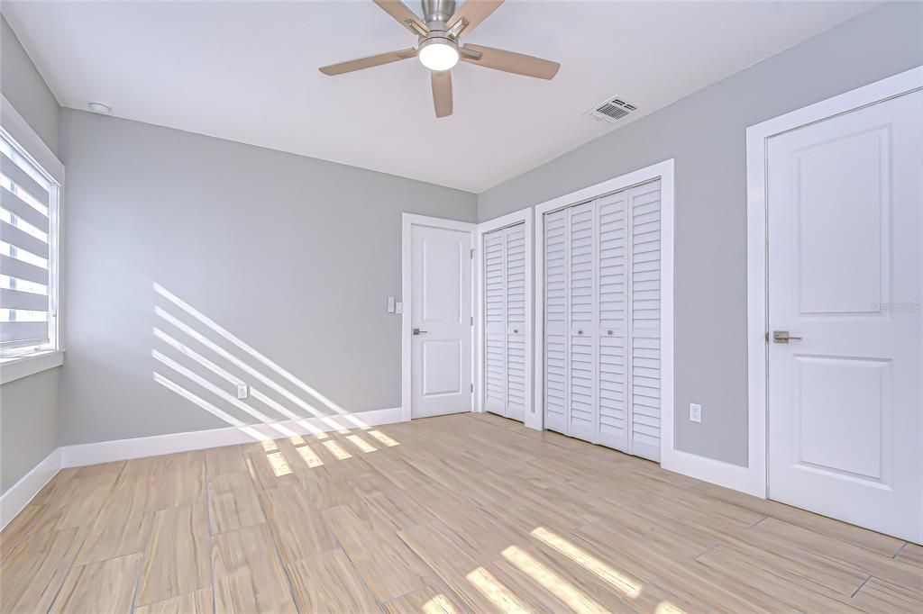 出租: $3,000 (2 贝兹, 2 浴室, 1100 平方英尺)