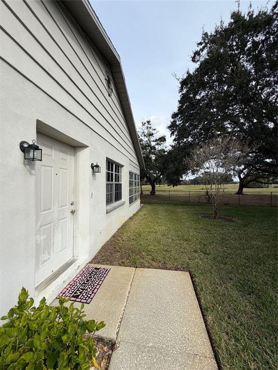 待售: $214,000 (2 贝兹, 2 浴室, 1052 平方英尺)