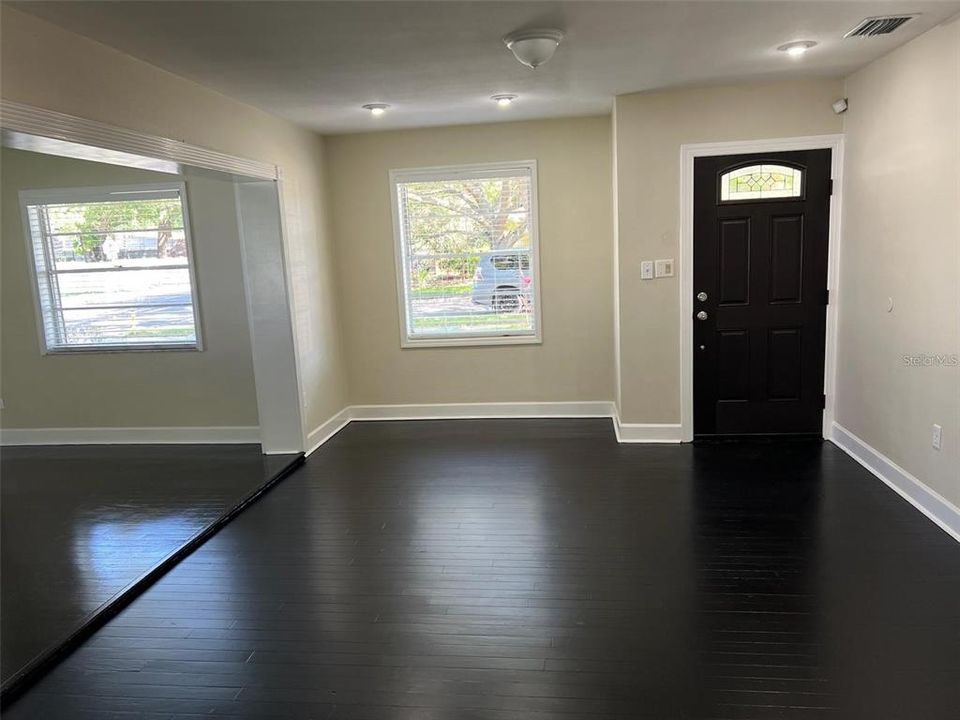 В аренду: $3,500 (4 спален, 2 ванн, 1809 Квадратных фут)