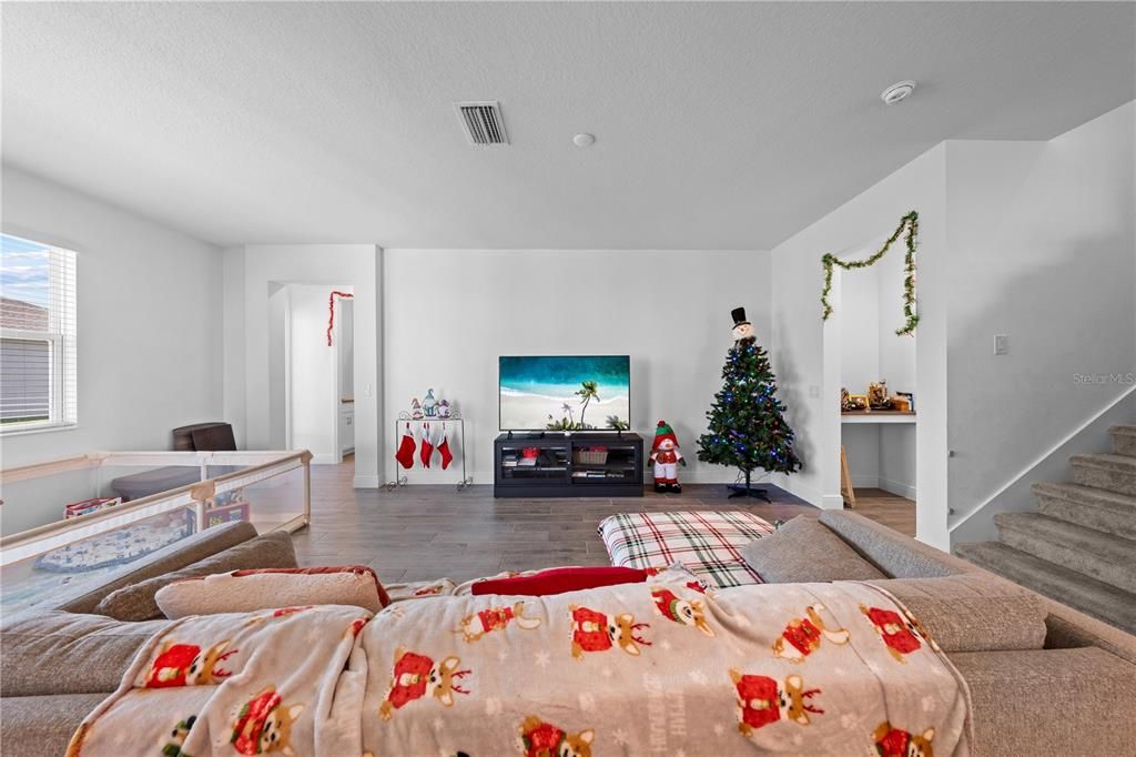 For Sale: $559,000 (5 beds, 3 baths, 3193 Square Feet)