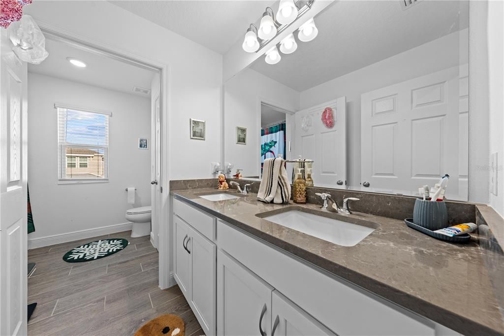 For Sale: $559,000 (5 beds, 3 baths, 3193 Square Feet)