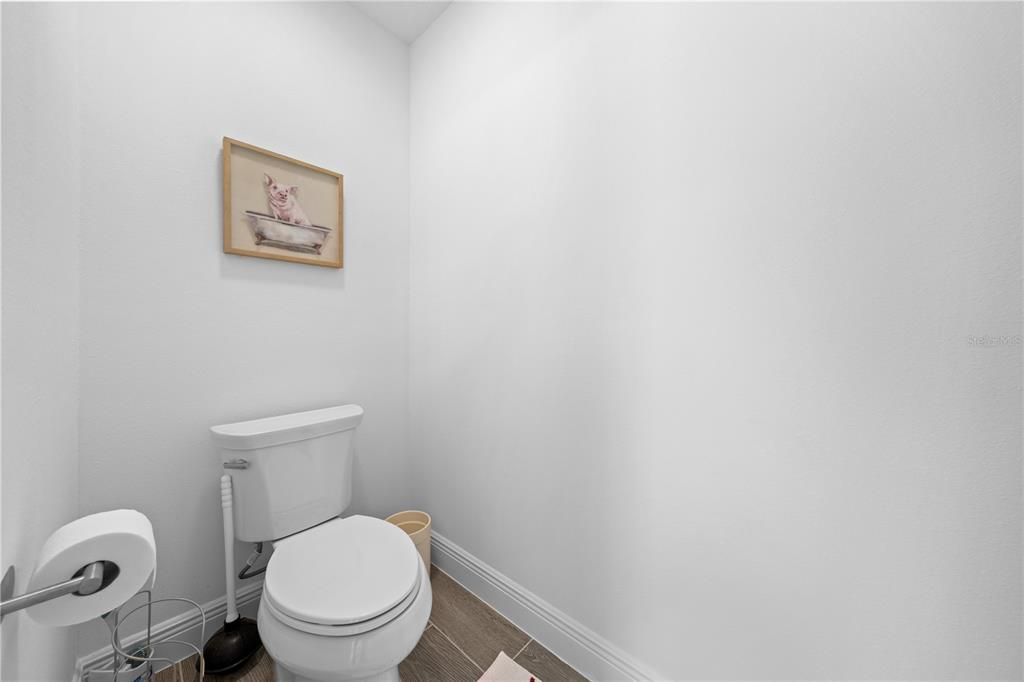 For Sale: $559,000 (5 beds, 3 baths, 3193 Square Feet)