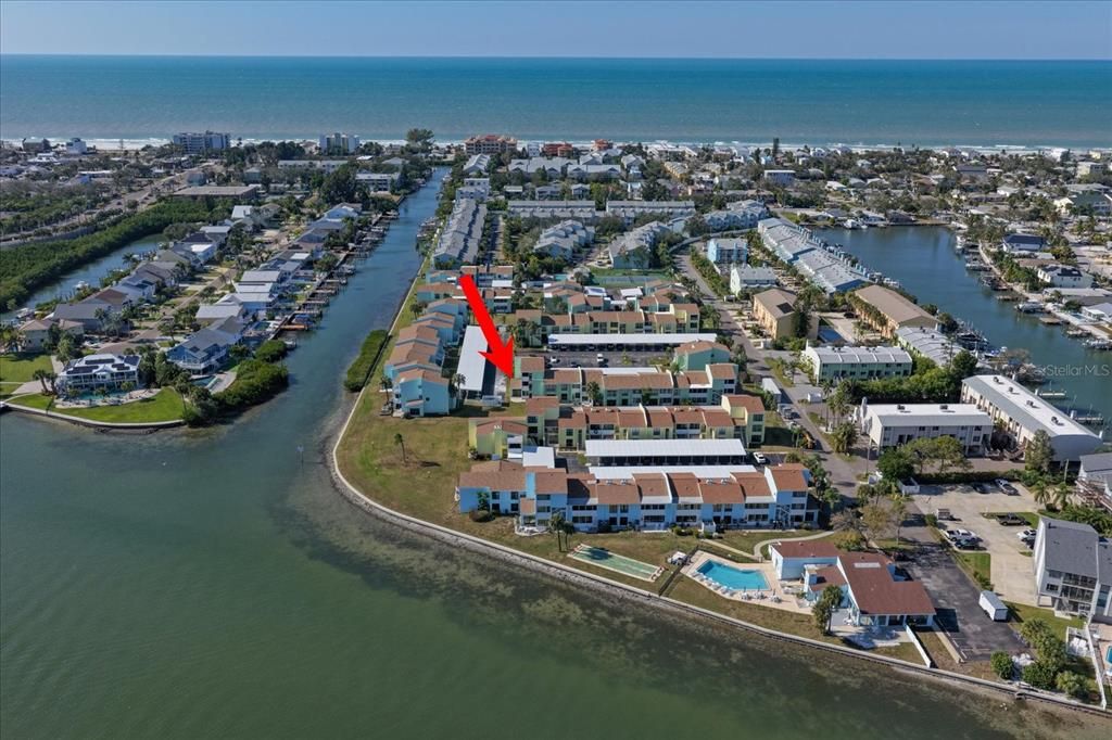 For Sale: $329,000 (1 beds, 1 baths, 770 Square Feet)