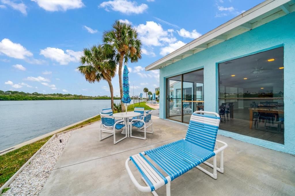 For Sale: $329,000 (1 beds, 1 baths, 770 Square Feet)