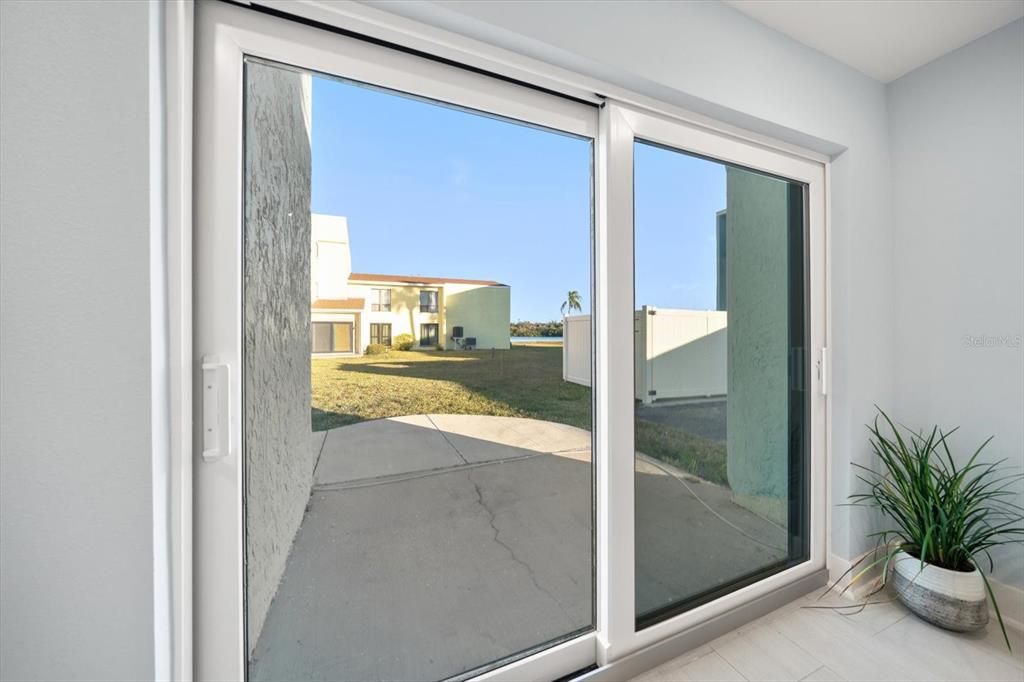 For Sale: $329,000 (1 beds, 1 baths, 770 Square Feet)