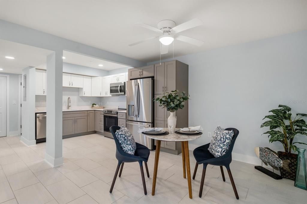 For Sale: $329,000 (1 beds, 1 baths, 770 Square Feet)