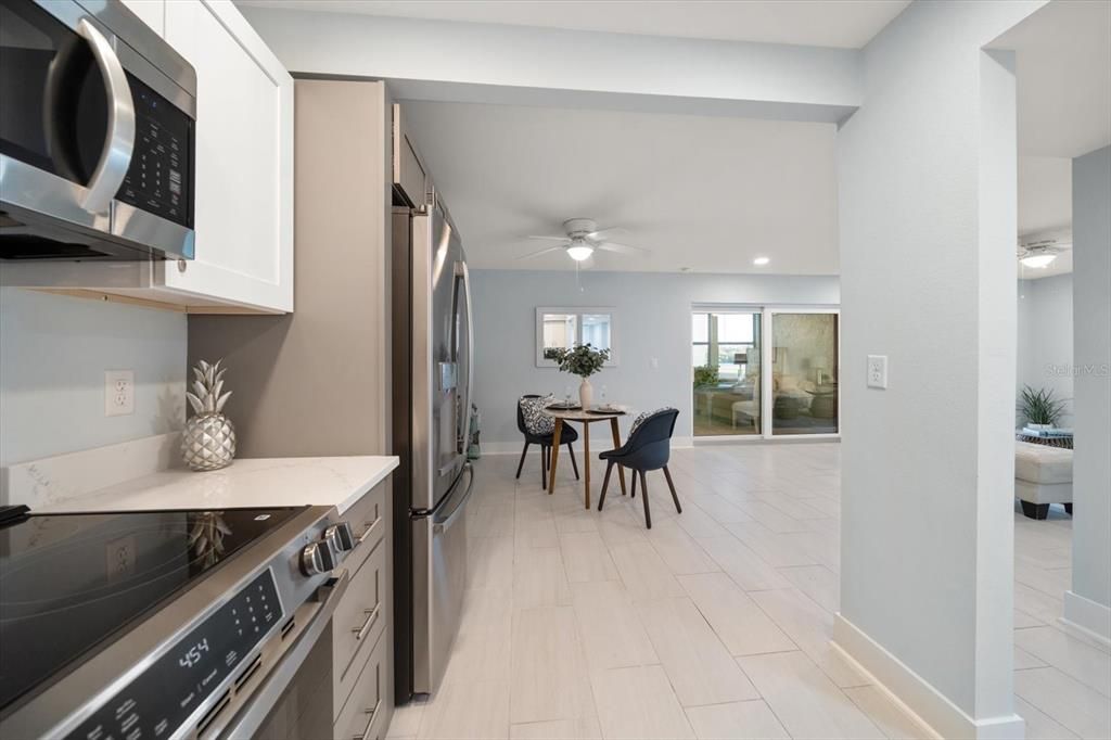 For Sale: $329,000 (1 beds, 1 baths, 770 Square Feet)