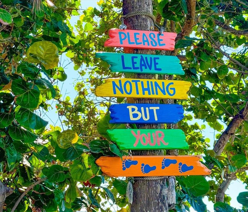 For Sale: $329,000 (1 beds, 1 baths, 770 Square Feet)