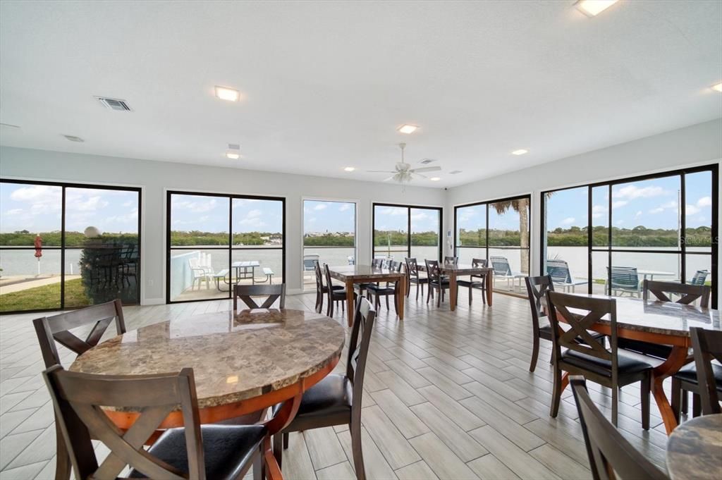 For Sale: $329,000 (1 beds, 1 baths, 770 Square Feet)