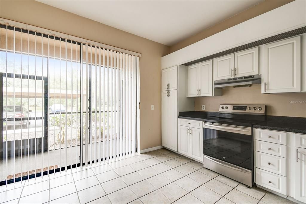 В аренду: $2,000 (2 спален, 2 ванн, 1465 Квадратных фут)