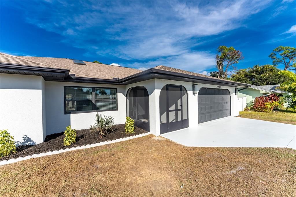 For Sale: $375,000 (3 beds, 2 baths, 1899 Square Feet)