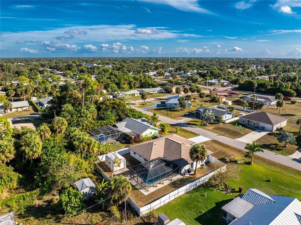For Sale: $375,000 (3 beds, 2 baths, 1899 Square Feet)
