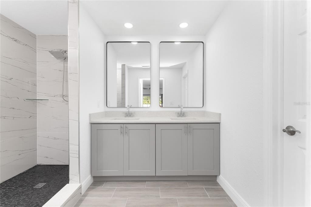 For Sale: $375,000 (3 beds, 2 baths, 1899 Square Feet)