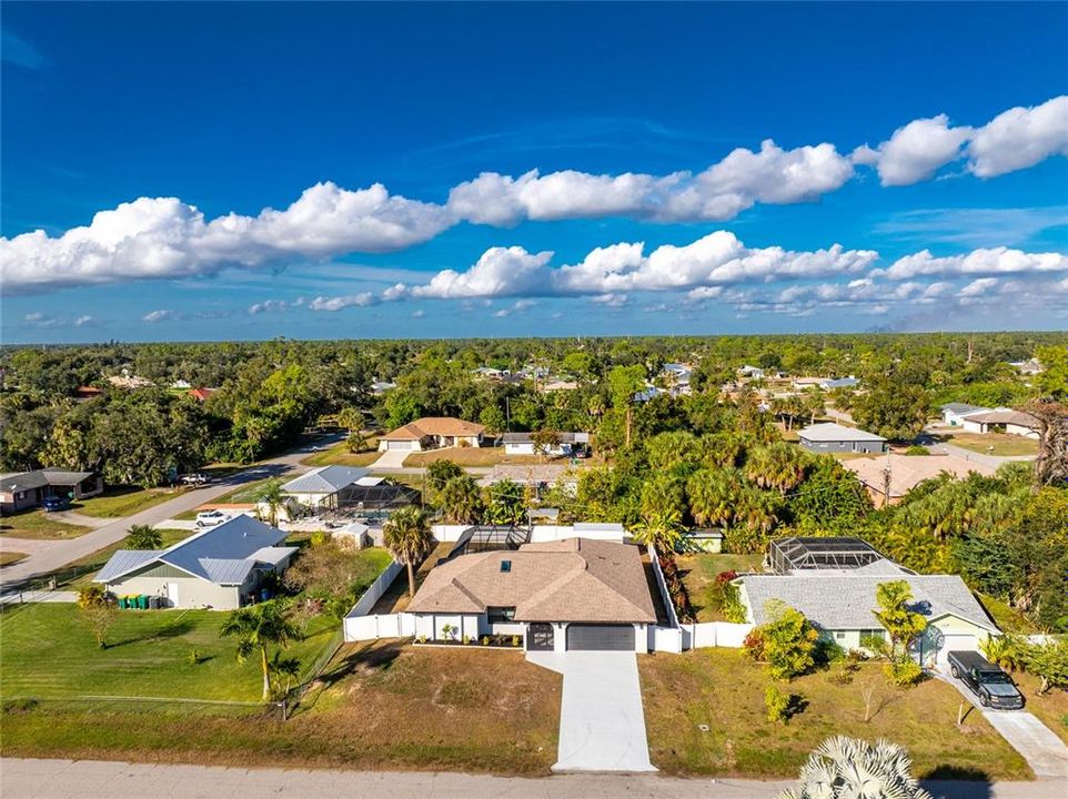 For Sale: $375,000 (3 beds, 2 baths, 1899 Square Feet)