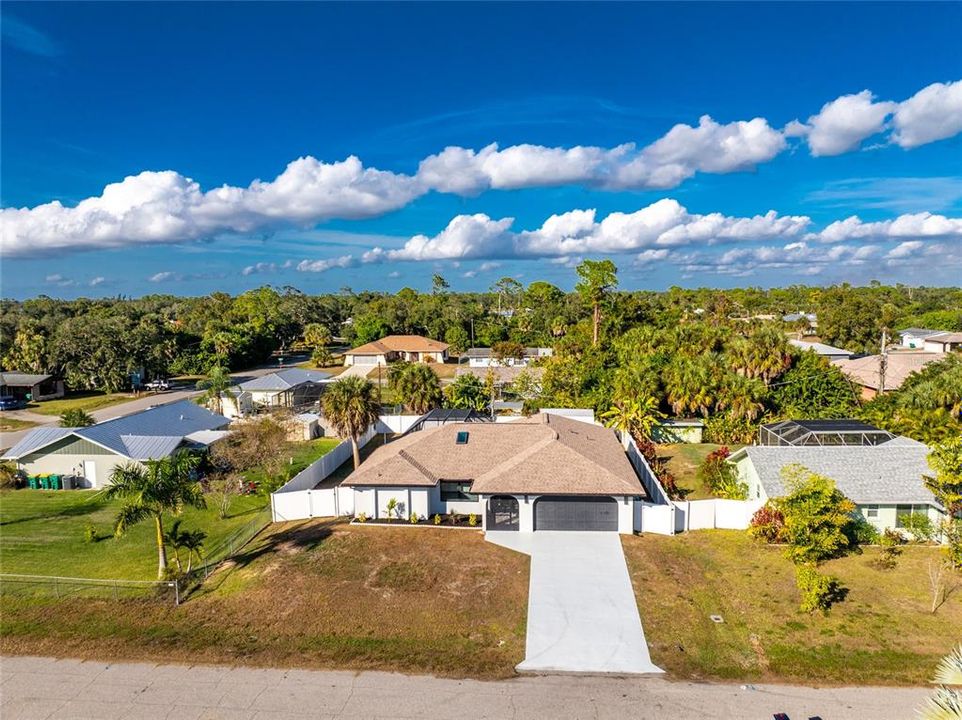 For Sale: $375,000 (3 beds, 2 baths, 1899 Square Feet)