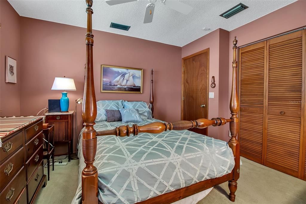 На продажу: $550,000 (3 спален, 2 ванн, 1892 Квадратных фут)