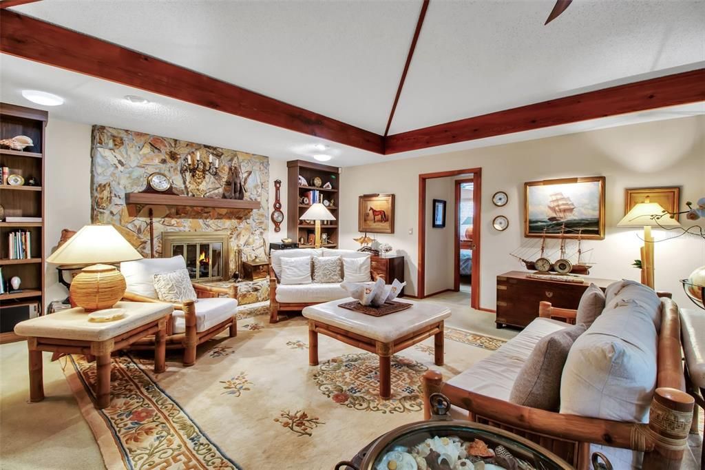 На продажу: $550,000 (3 спален, 2 ванн, 1892 Квадратных фут)