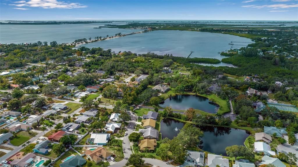 На продажу: $550,000 (3 спален, 2 ванн, 1892 Квадратных фут)