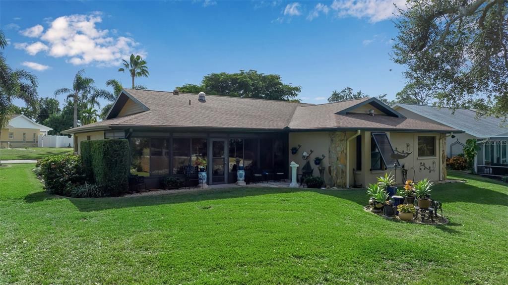 На продажу: $550,000 (3 спален, 2 ванн, 1892 Квадратных фут)