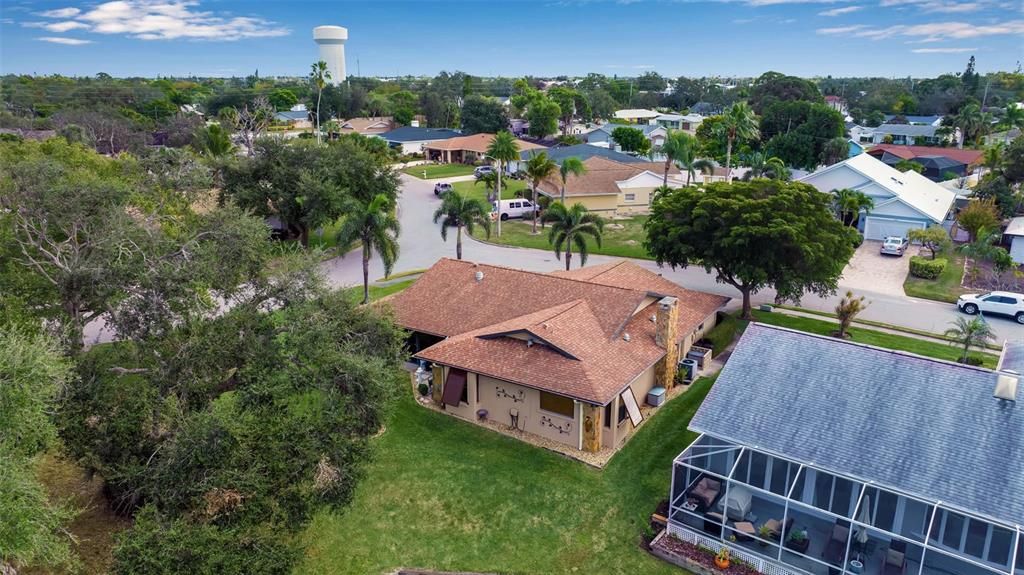 На продажу: $550,000 (3 спален, 2 ванн, 1892 Квадратных фут)