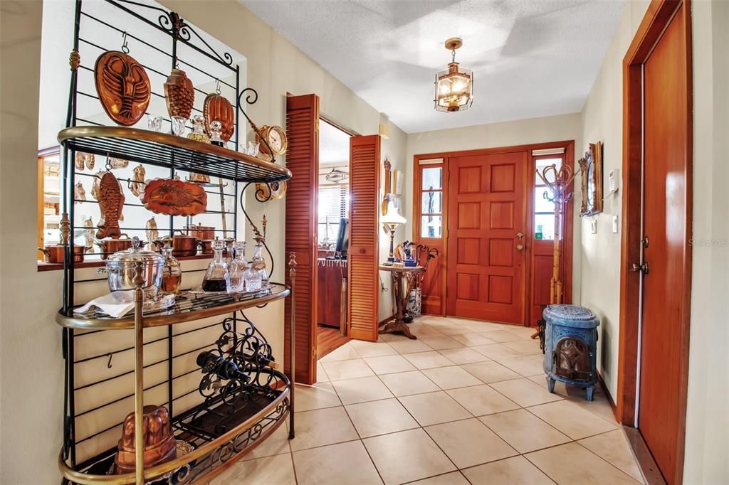 На продажу: $550,000 (3 спален, 2 ванн, 1892 Квадратных фут)